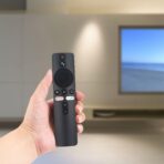 Profitez d'une télécommande vocale compatible Mi TV avec couplage simple. Achetez maintenant pour une prise en main confortable et une performance durable.