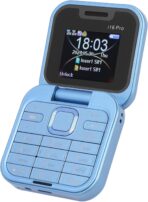 Découvrez ce téléphone portable à clapet double SIM avec écran clair, grosse mémoire et lecteur multimédia. Achetez-le dès maintenant !