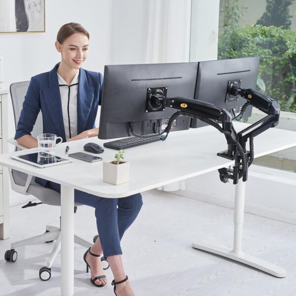 Optimisez votre bureau avec ce support moniteur double ergonomique VESA. Ajustez, organisez et installez facilement. Achetez maintenant !